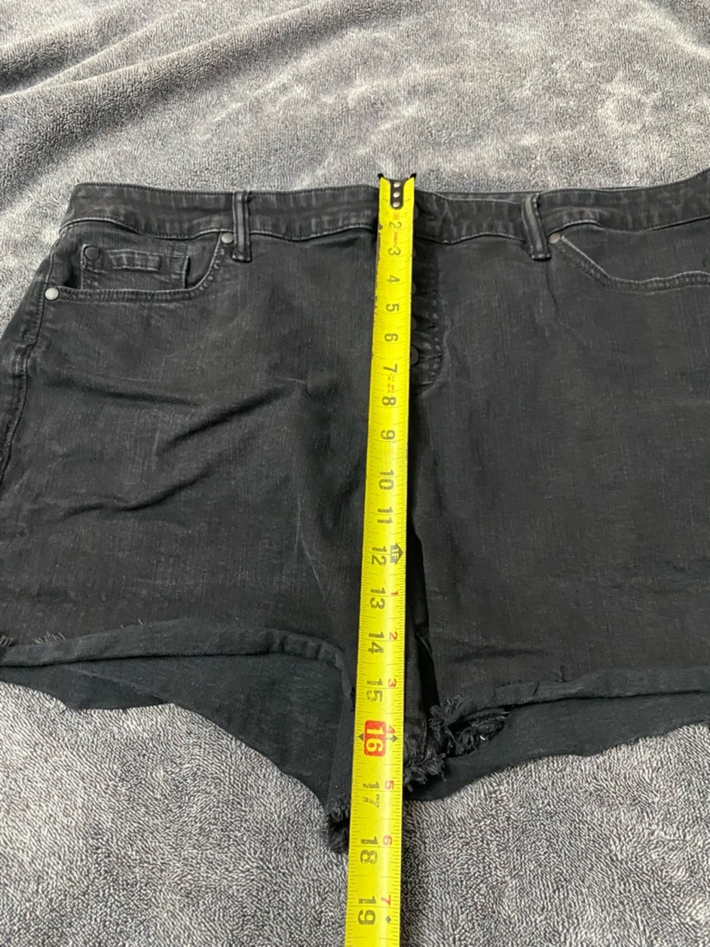 Torrid Black Denim High-Rise Button-Fly Shorts - Size 22 - Picture 7 of 7